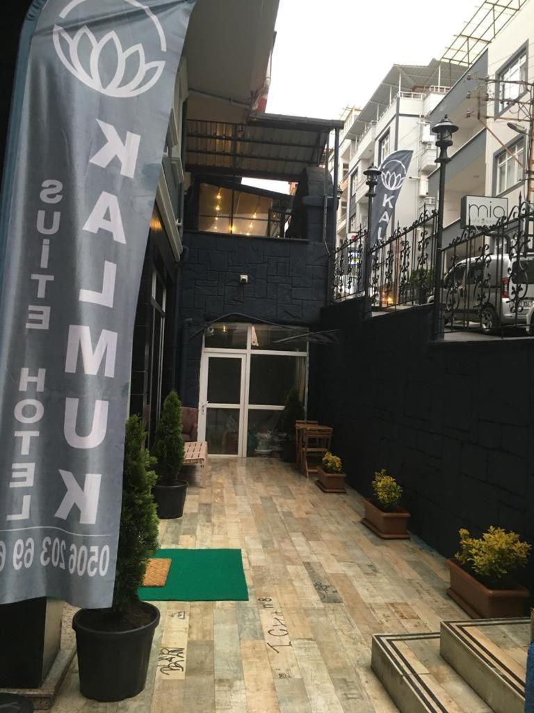 Kalmuk Suit ทรับซอน ภายนอก รูปภาพ